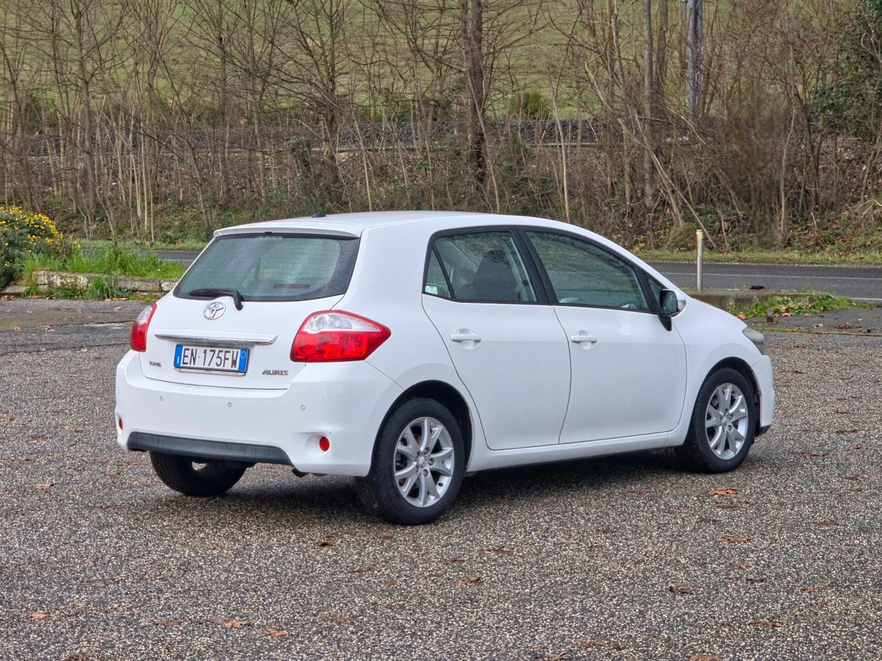Toyota Auris 1.3 5 porte Active CV-99 2012-E5 Manuale NEO