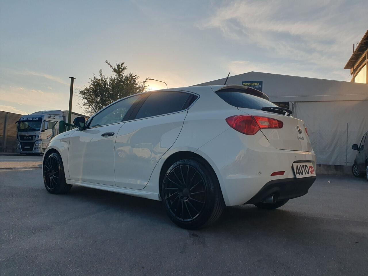 Alfa Romeo Giulietta 1.6 JTDm-2 120 CV QV Neo 2015