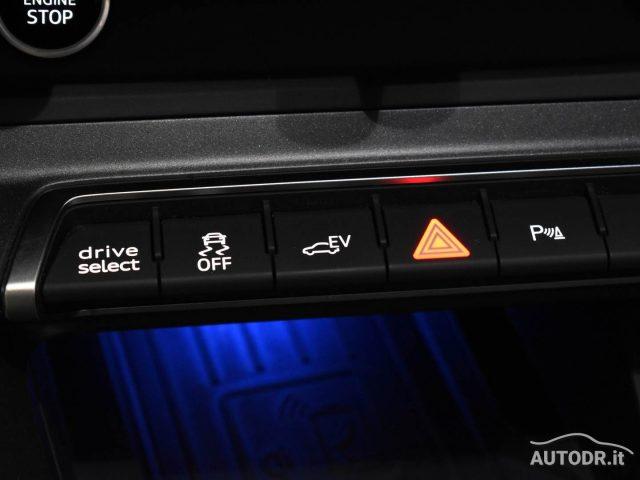 AUDI Q3 45 TFSIe S-Tronic 2xS-Line Retrocamera, Cerchi 19"