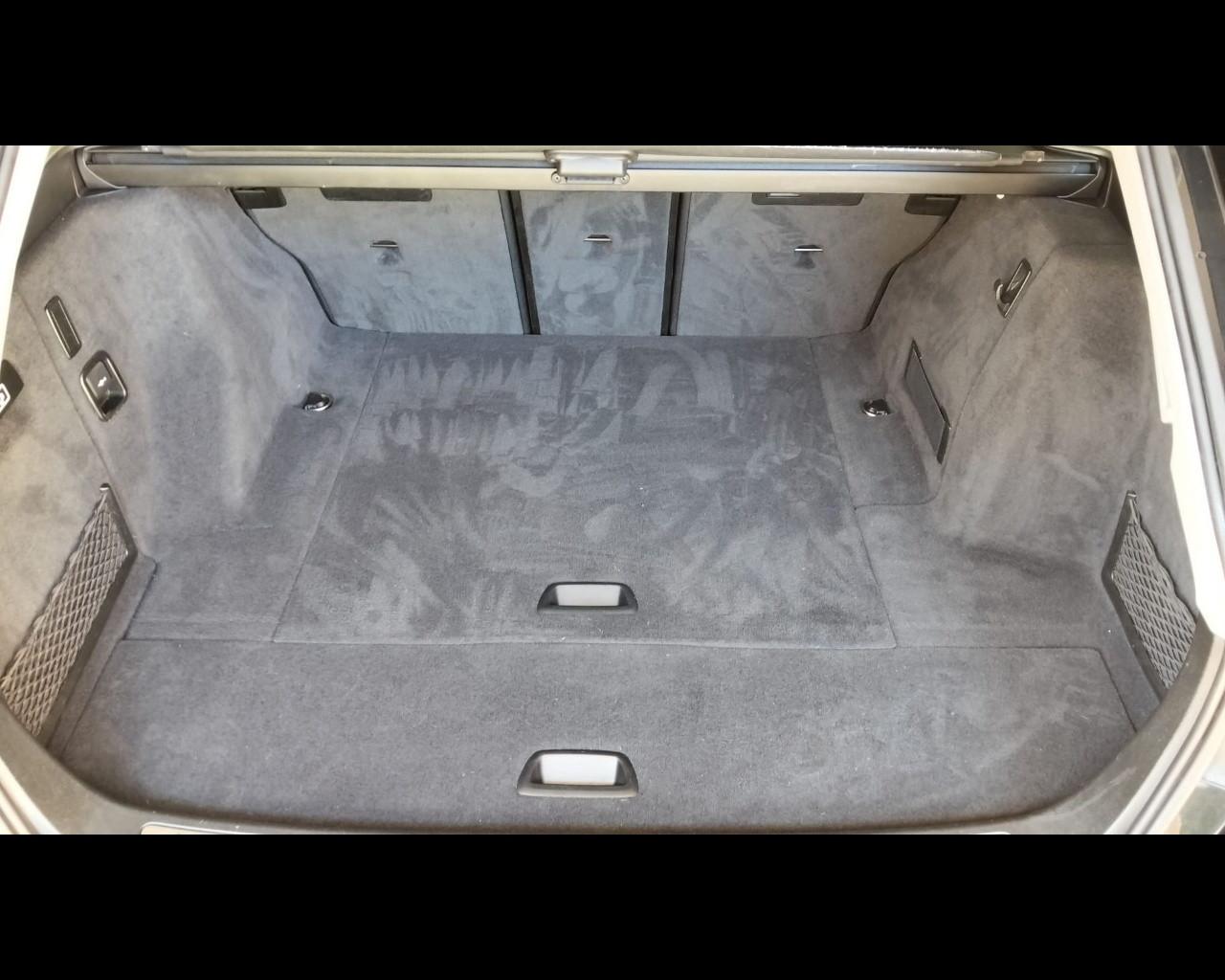 BMW Serie 3 (F30/31) - 318d Touring Business Advantage aut.