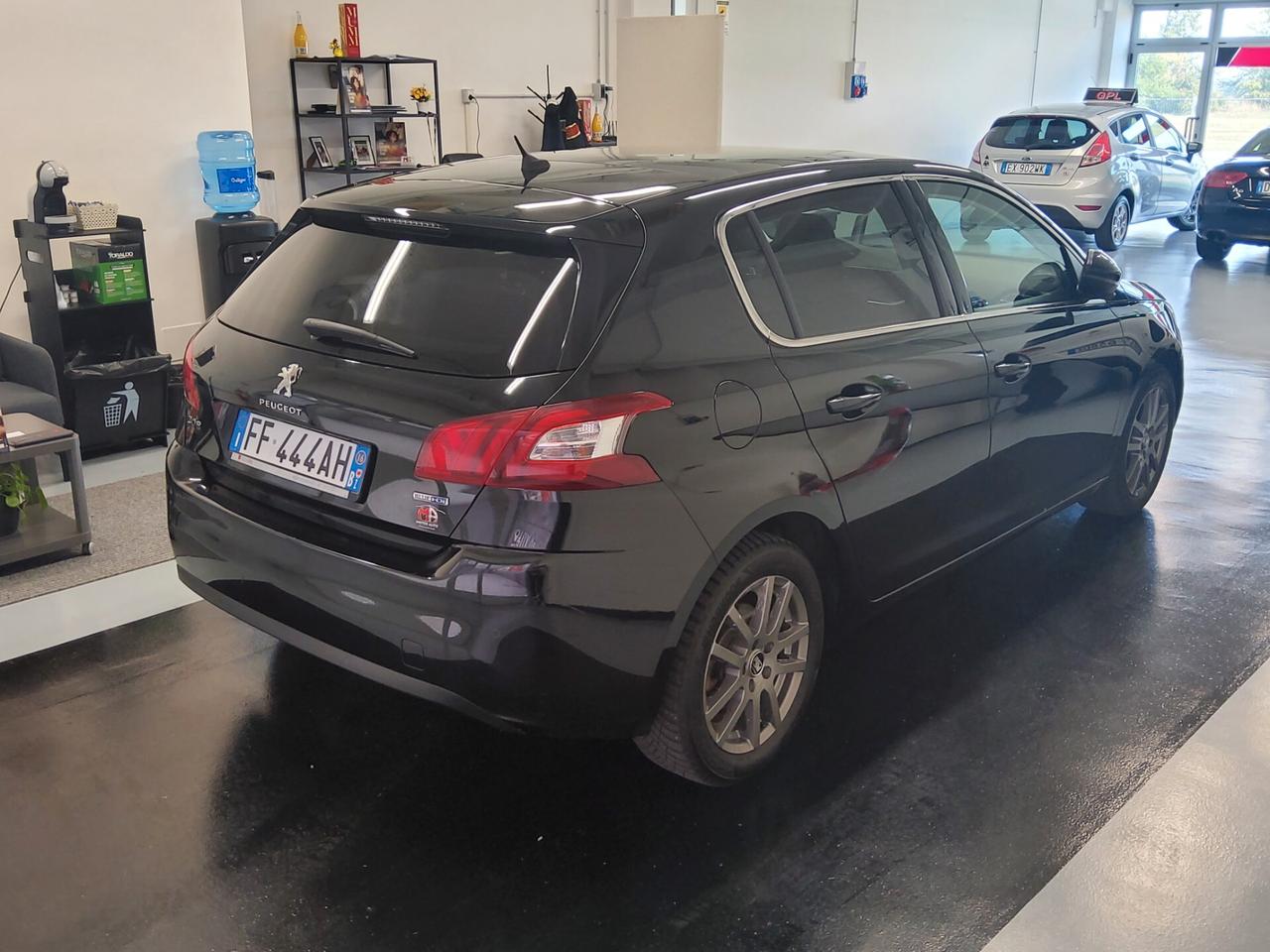 Peugeot 308 BlueHDi 120 S&S Allure
