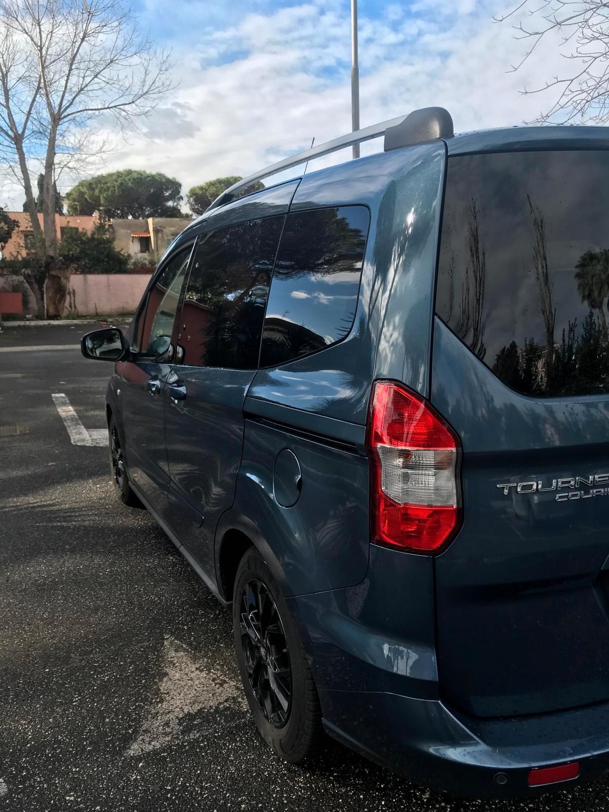 Ford Tourneo Courier 1.5 tdci 75cv plus