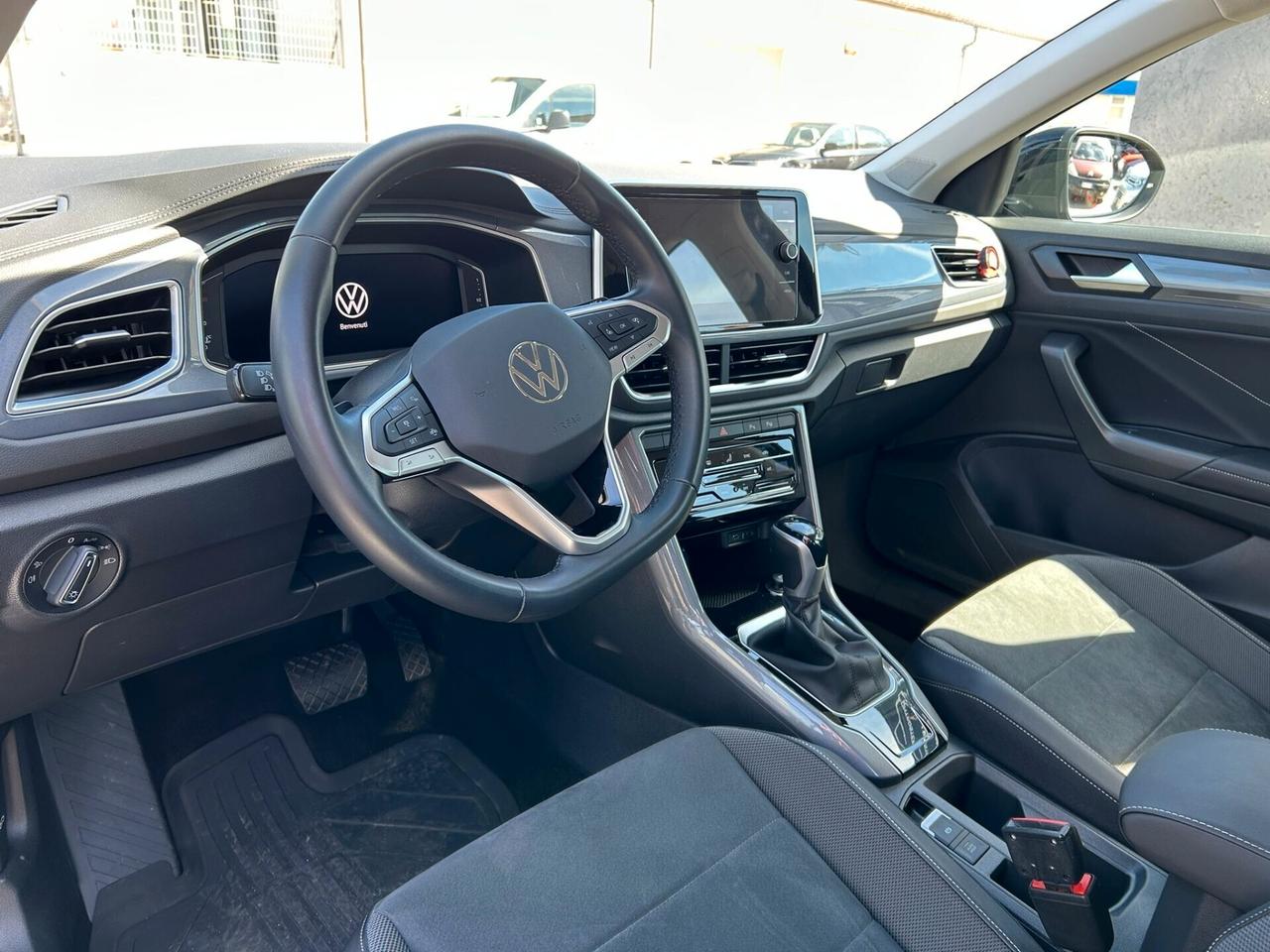 VOLKSWAGEN T ROC FULL OPTIONAL - RATA DA 299 EURO AL MESE