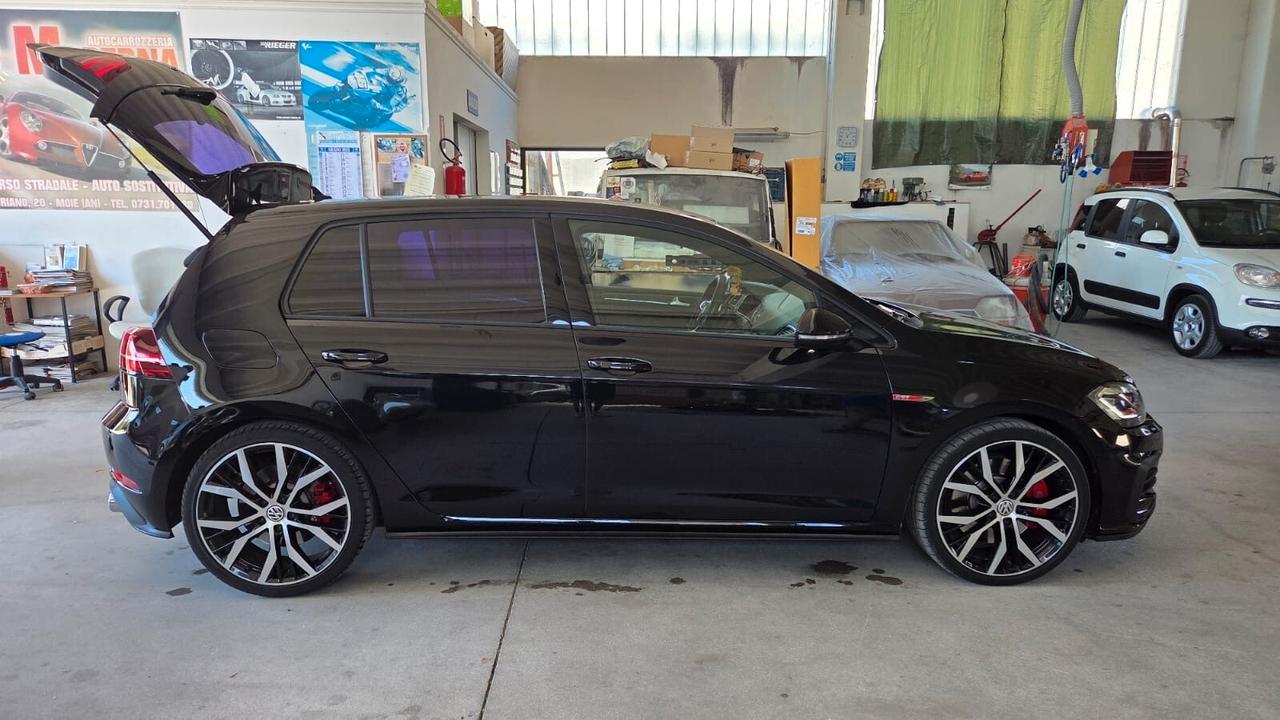 Volkswagen Golf GTI Golf 2.0 TSI GTI DSG