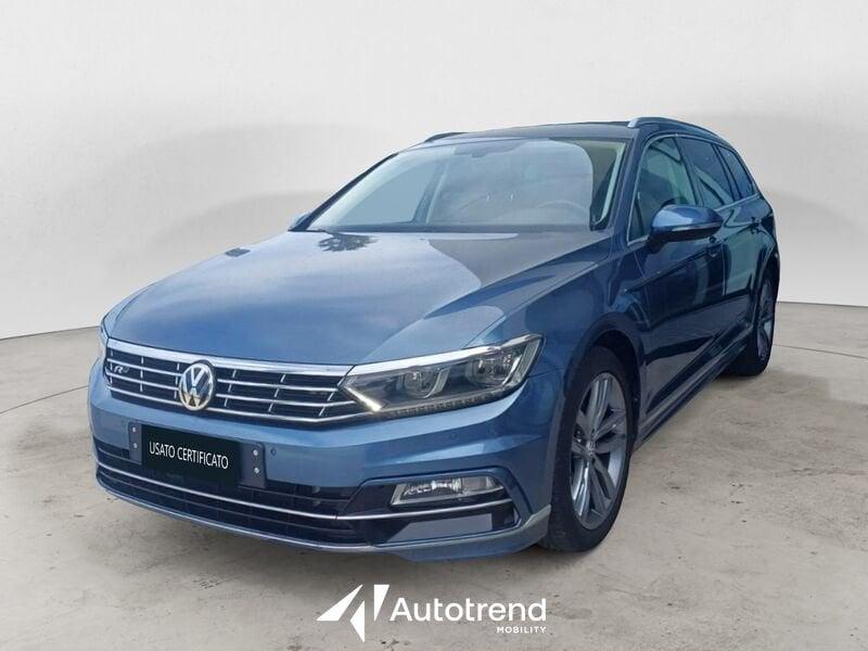 Volkswagen Passat Variant 2.0 TDI 190 CV Automatica DSG Highline R-Line Pack BMT