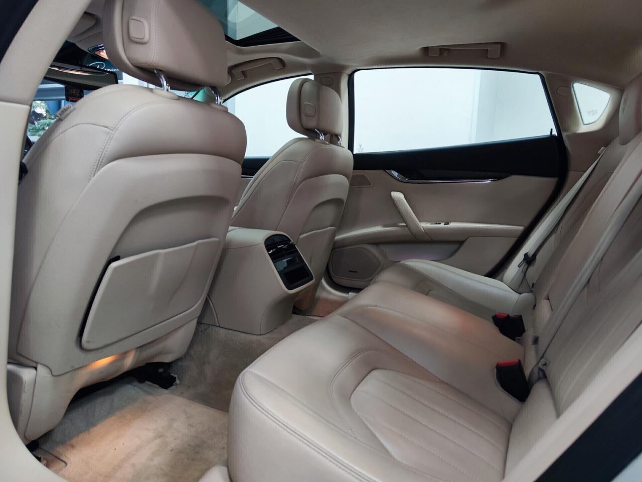 Maserati Quattroporte V6 Diesel 250 CV AWD Granlusso Tetto