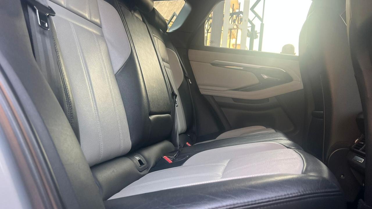 Land Rover Range Evoque 2.0D I4 180 CV AWD Auto R-Dynamic SE