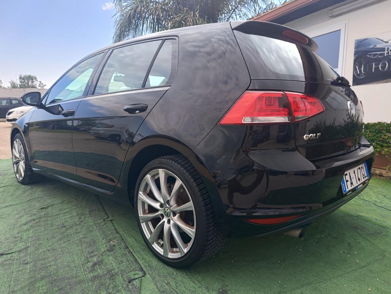 Volkswagen Golf Business 1.6 TDI 5p. Highline BlueMotion Technology . 2015