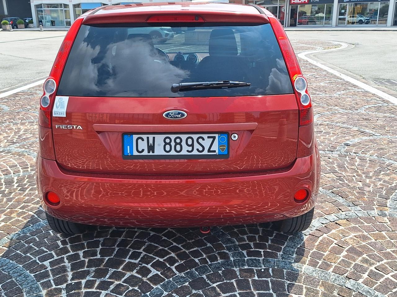 Ford Fiesta 1.2 16V 5p. Ghia