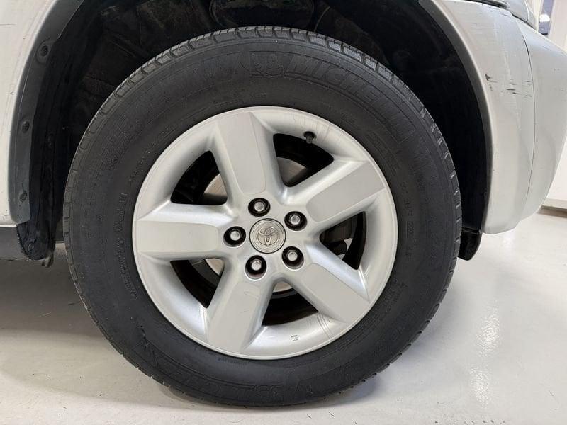 Toyota RAV4 RAV4 2.0 Tdi D-4D cat 5 porte Sol