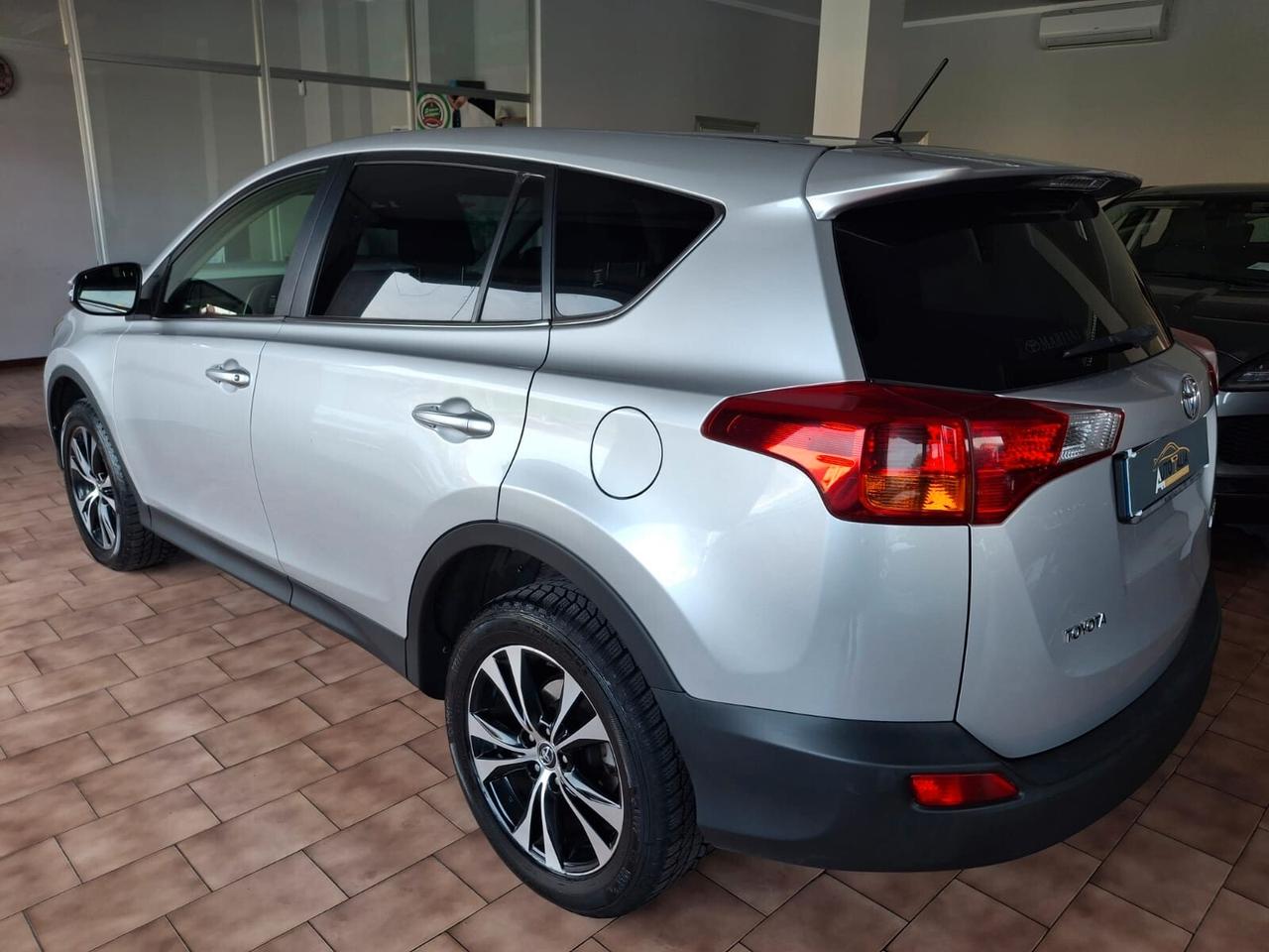 Toyota RAV 4 2.0 d-4d Style 2wd 124cv *TAGLIANDI CERTIFICATI