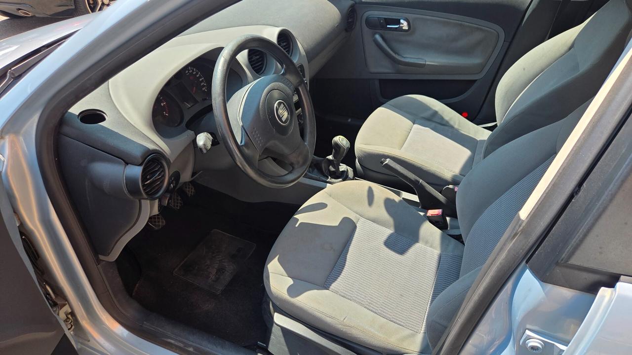 Seat Ibiza 1.4 16V 5p. Signo