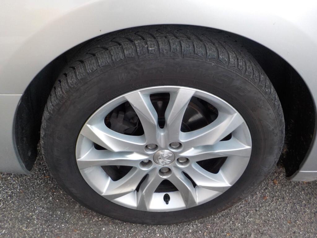 Peugeot 508 BlueHDi 120 EAT6 S&S SW Allure