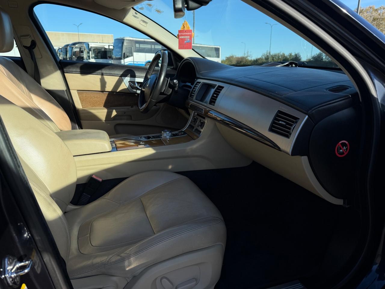 Jaguar XF 2.2 D 190 CV