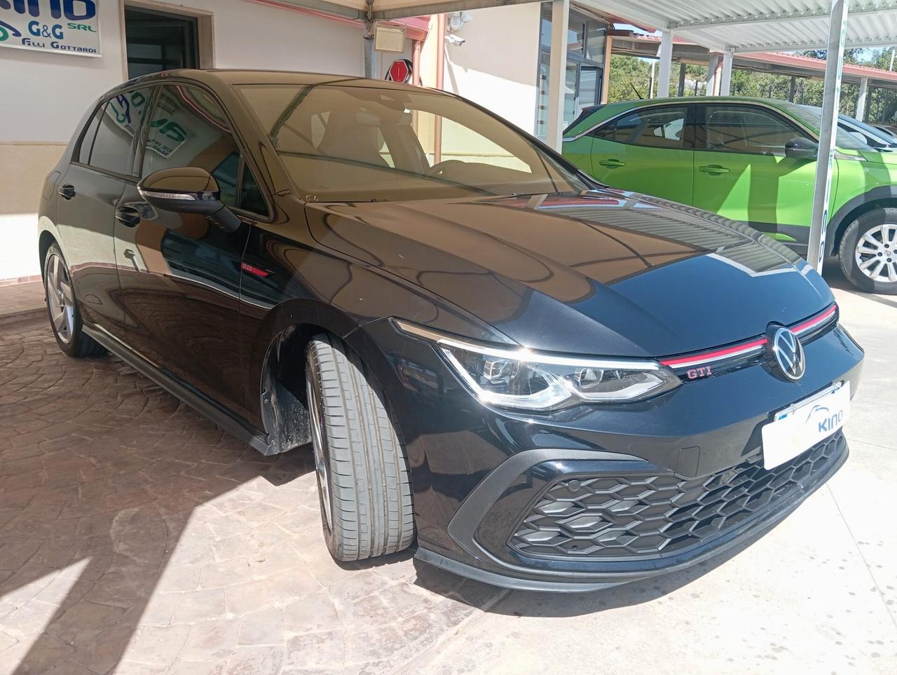 Volkswagen Golf GTI VIII 2.0 TSI