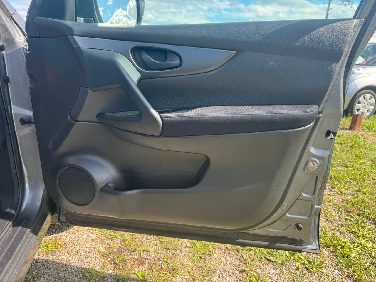 Nissan Qashqai 1.2 Benz 2014 SOLAMENTE 98.000 KM