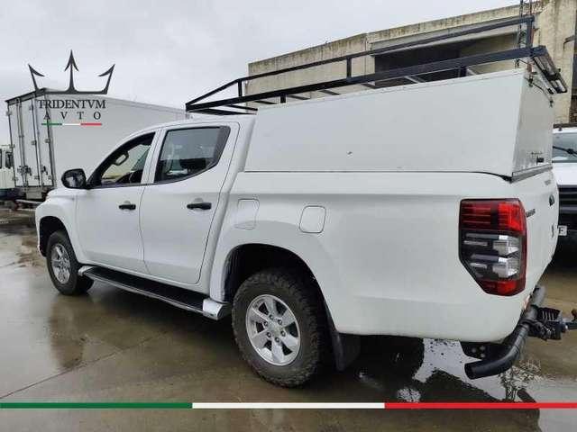 Mitsubishi L200 d.cab 2.3d Diamond 4wd 150cv auto