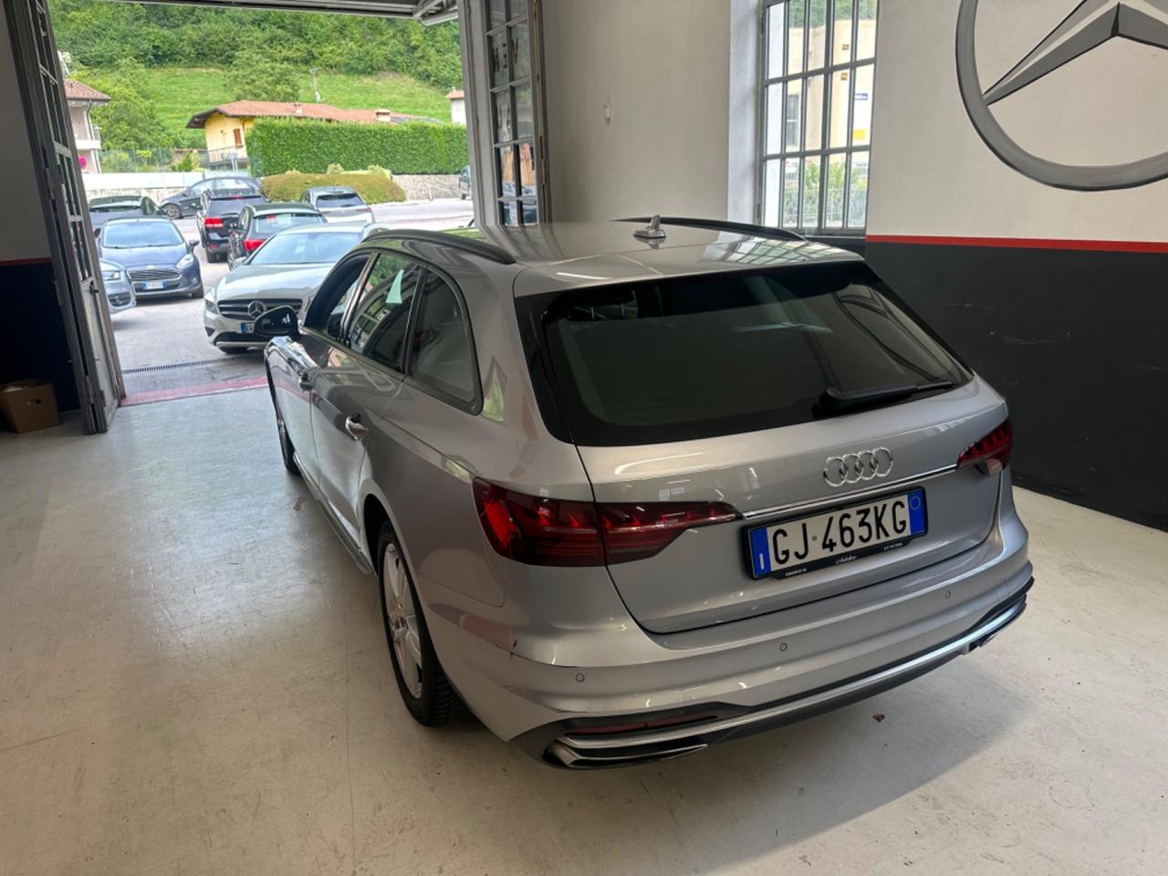 Audi A4 Avant 30 TDI/136 CV S tronic line edition