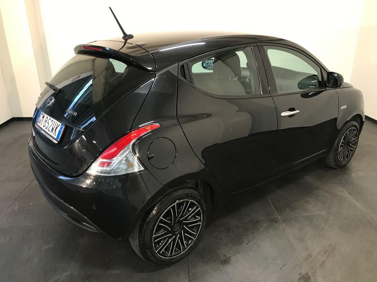 LANCIA Ypsilon 1.0 FireFly 5p. S&S Hybrid Oro