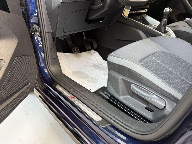 Audi A1 SPB 30 TFSI Black Edition S-line + C.Play + Led