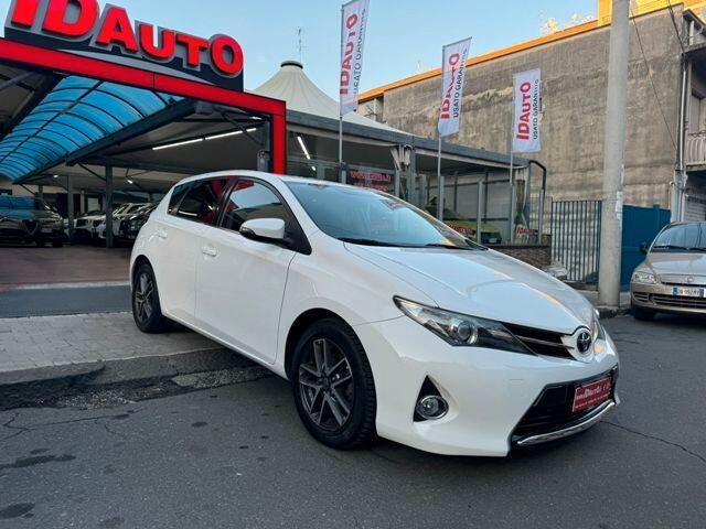 Toyota Auris 1.4 D-4D Lounge