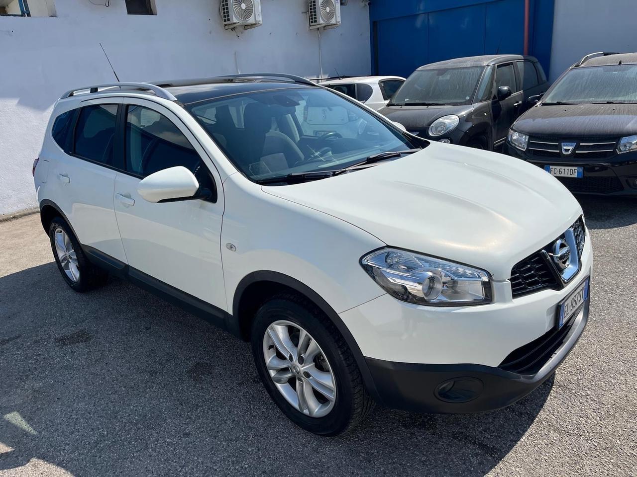 Nissan qashqai 1.5 dci -7 Posti -Tekna-11/2012