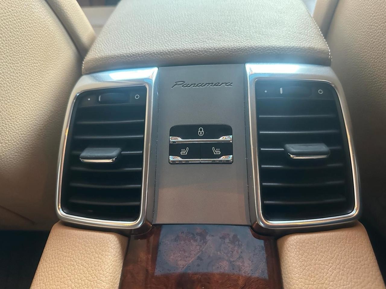 Porsche Panamera 3.6 PLATINUM 4