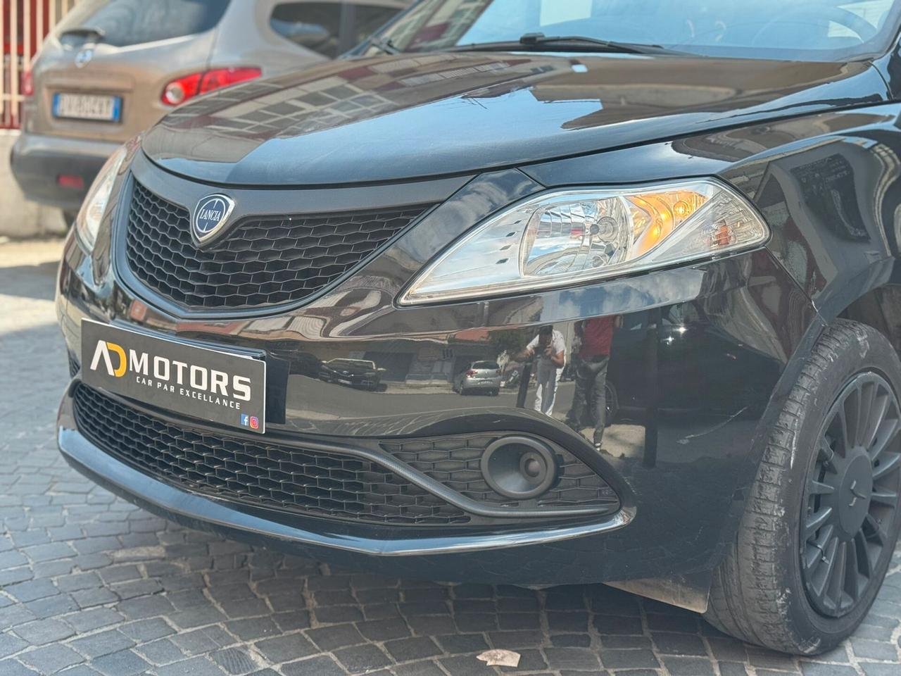 Lancia Ypsilon 1.2 69 CV 5 porte GPL Ecochic Gold