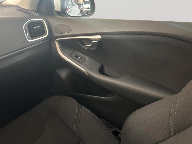 VOLVO V40 (2012-2020) V40 D2 1.6 Nova Edition