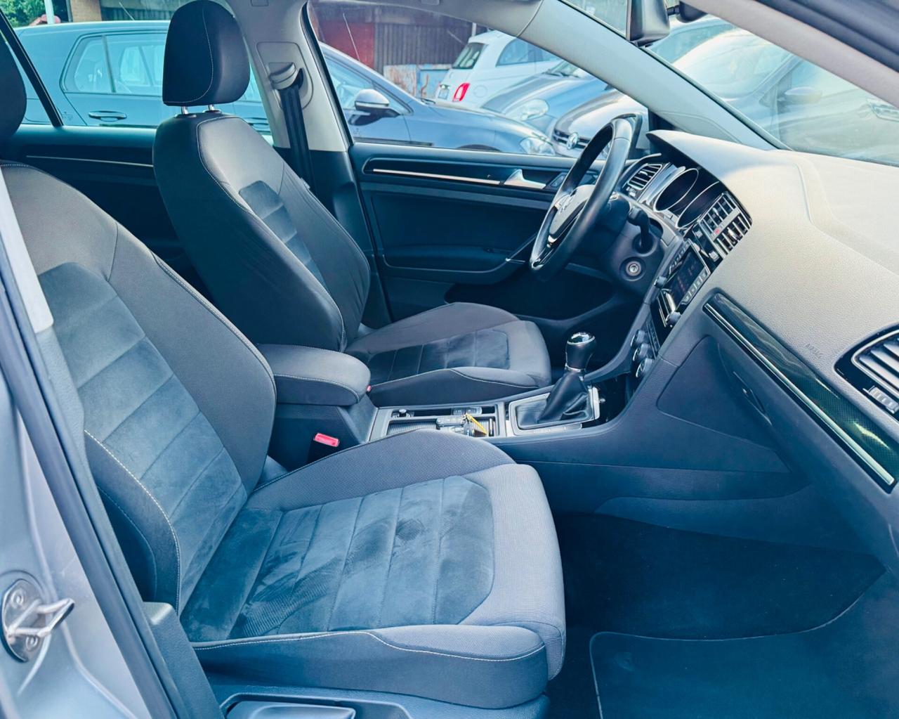 Volkswagen Golf 1.6 TDI 5p. Highline BlueMotion