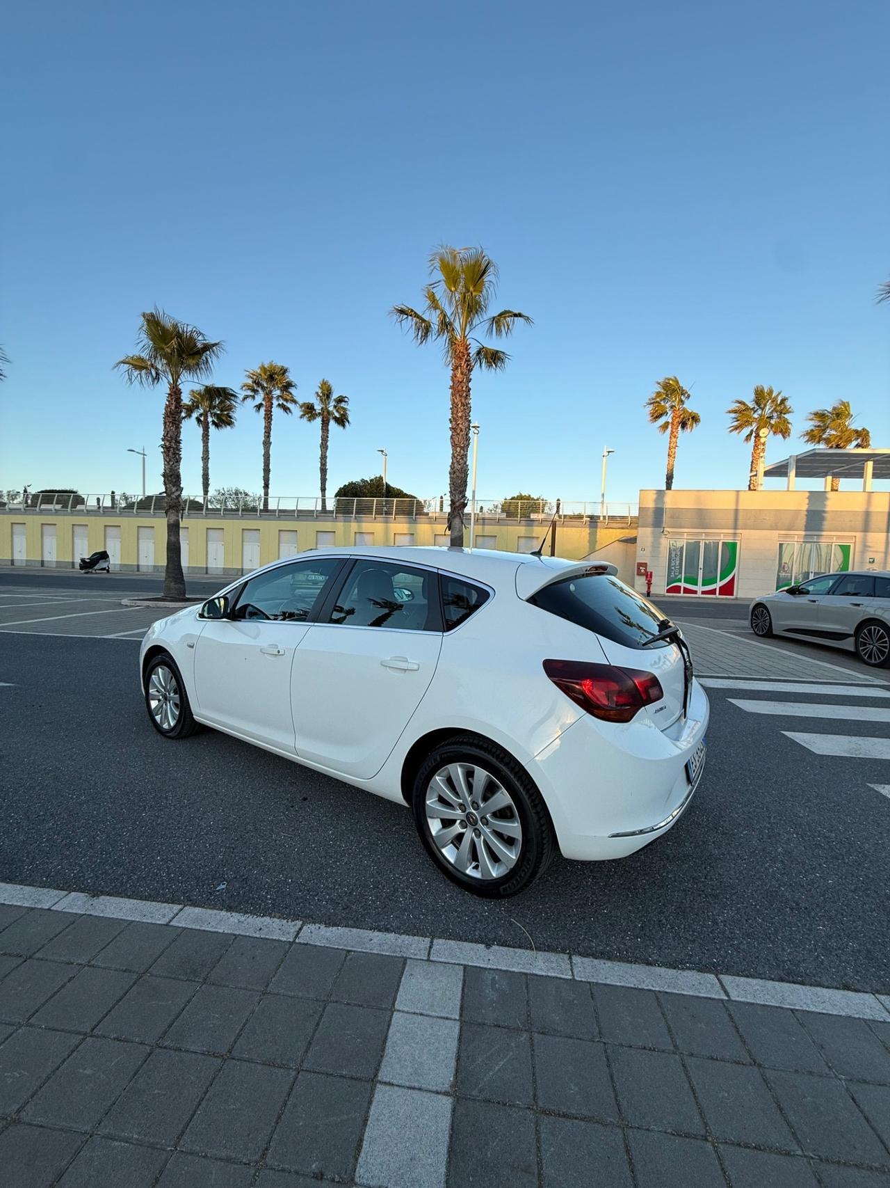 Opel Astra 1.7 CDTI 110CV 5 porte Cosmo