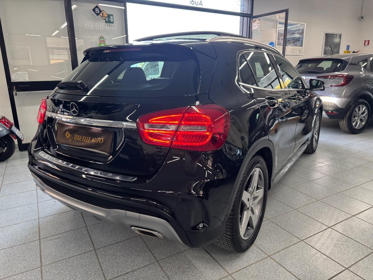 MERCEDES GLA 200 d Automatic AMG TETTO/ RETROCAMERA/ NAVI