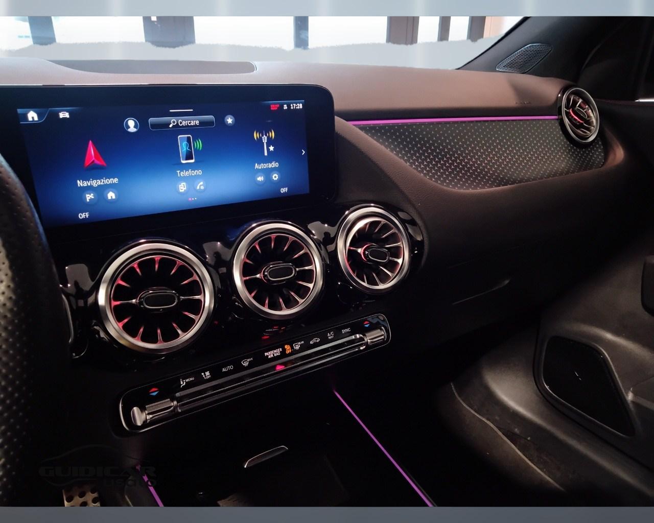 Mercedes-Benz GLA-H247 2023 - GLA 200 d AMG Line Premium auto
