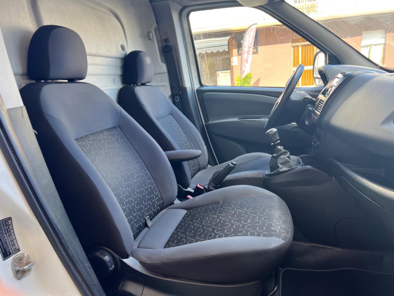 Fiat doblo 1.4 benzina 95 cv 69000 KM