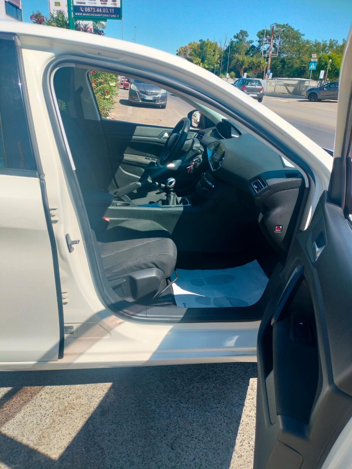 Peugeot 308 BlueHDi 120 S&S EAT6 SW Business