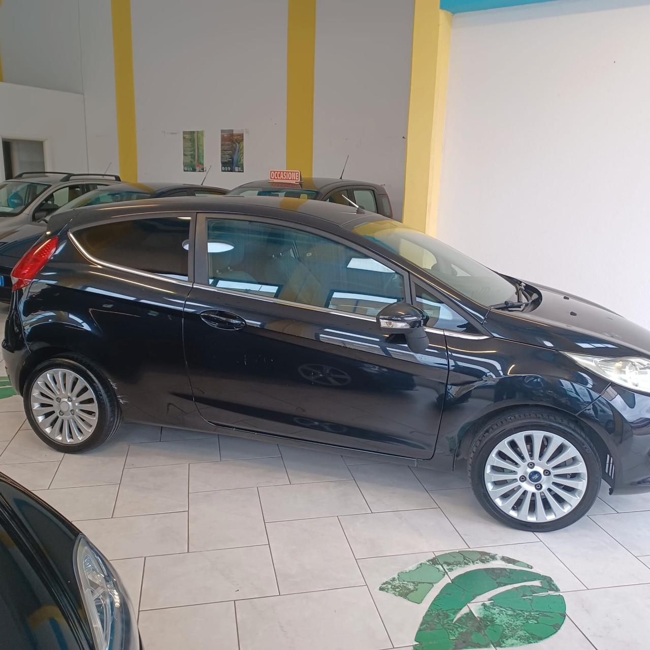 ECONOMICA BUONO STATO FIESTA 1.2 NEOPATENTATI