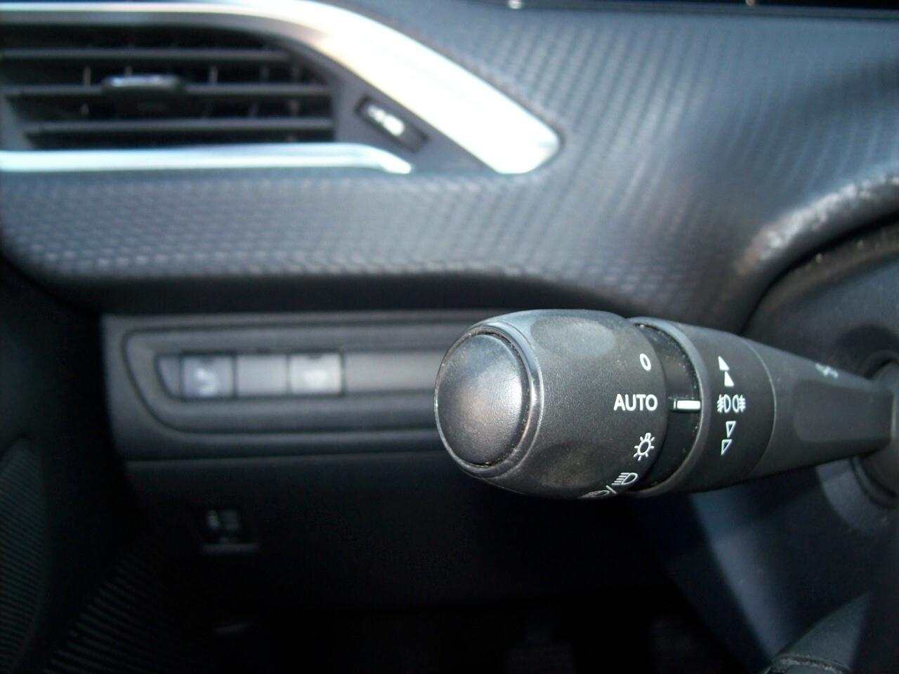 Peugeot 2008 1.5 BlueHDi 102 S&S Allure