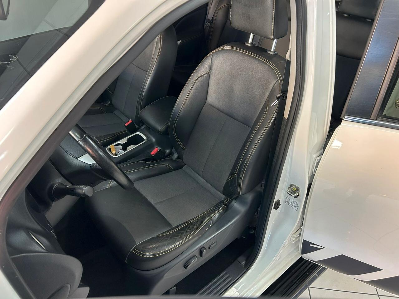 Nissan Navara 2.3 dCi 4WD D. Cab N-Connecta auto