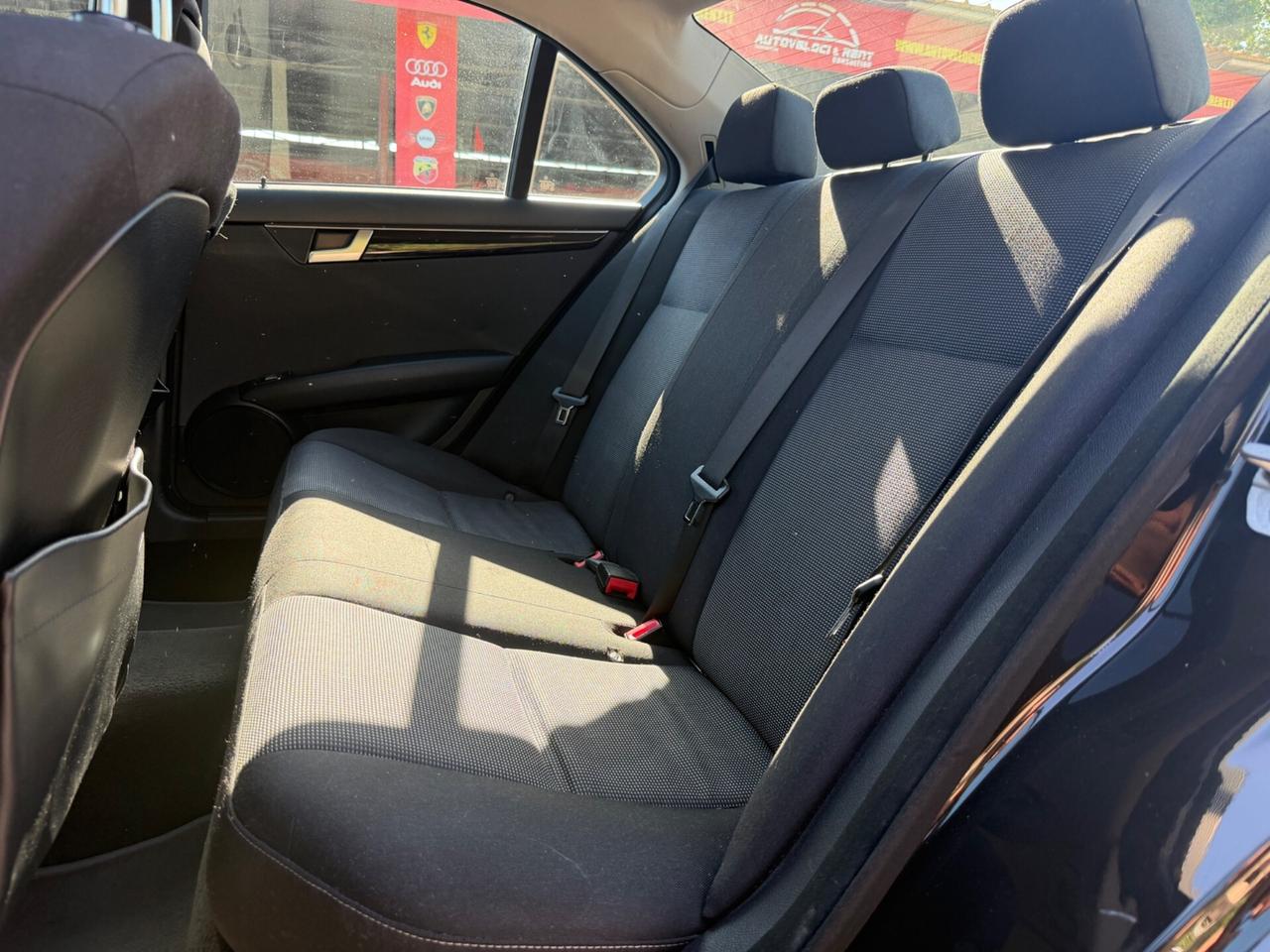 Mercedes-benz C 220 CDI BlueEFFICIENCY Elegance