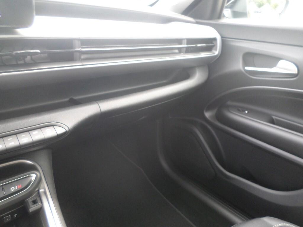 Jeep Avenger 1.2 Turbo 100 CV MHEV Summit