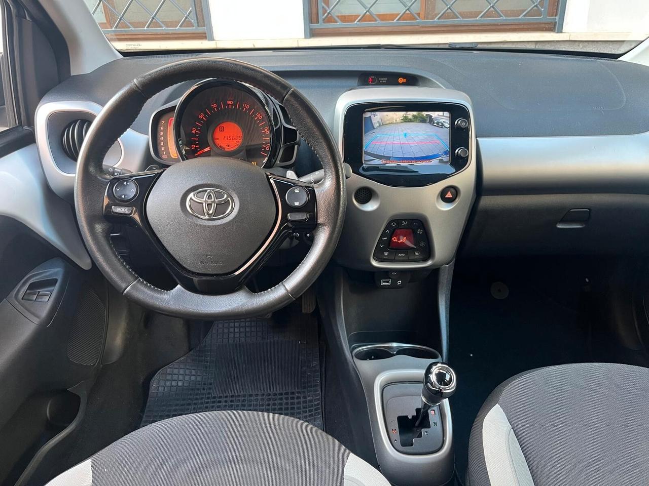 Toyota Aygo 1.0 VVT-i 69 CV x-business automatica