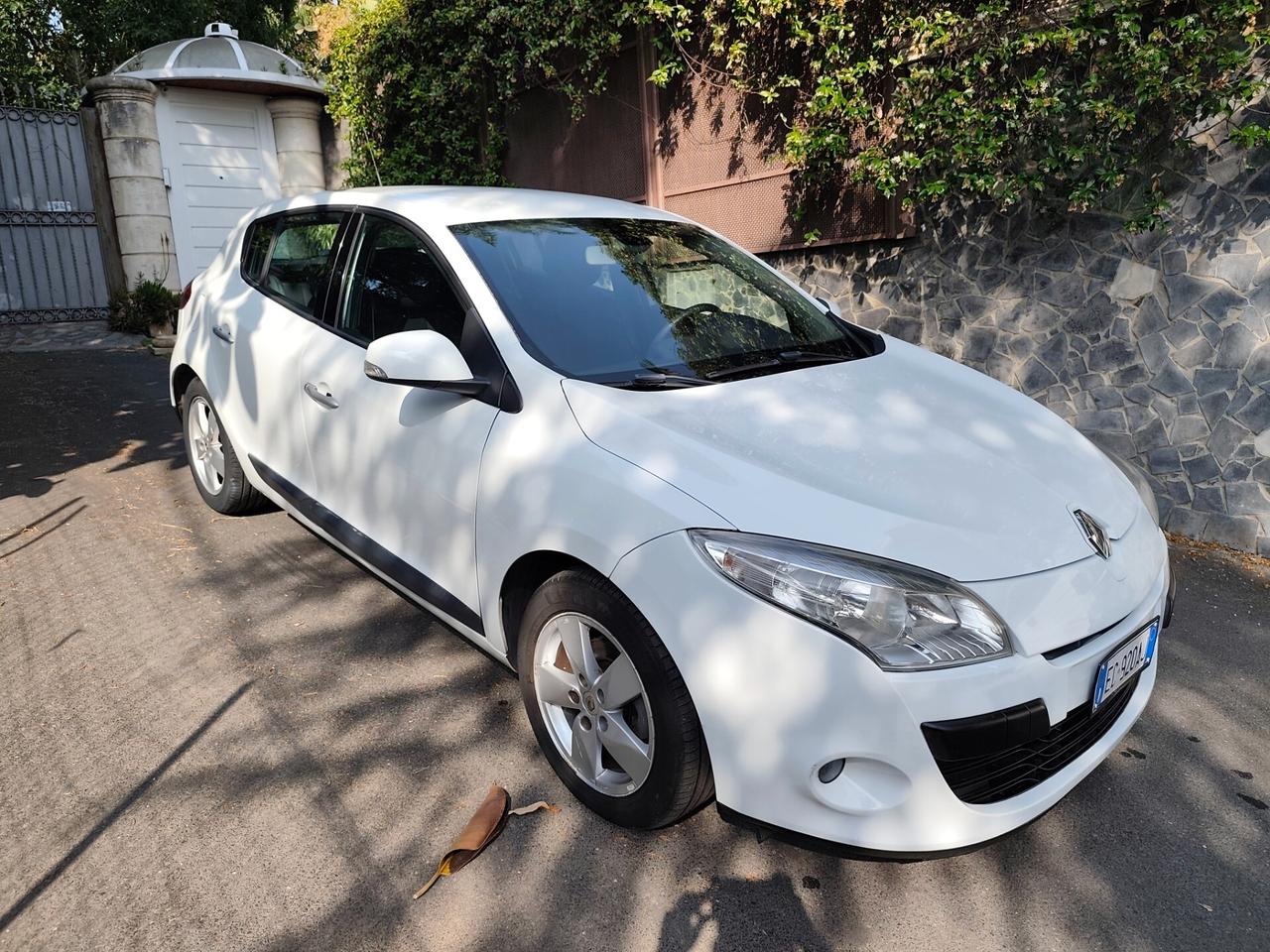 Renault Megane 1.5 dCi 110CV Leggi