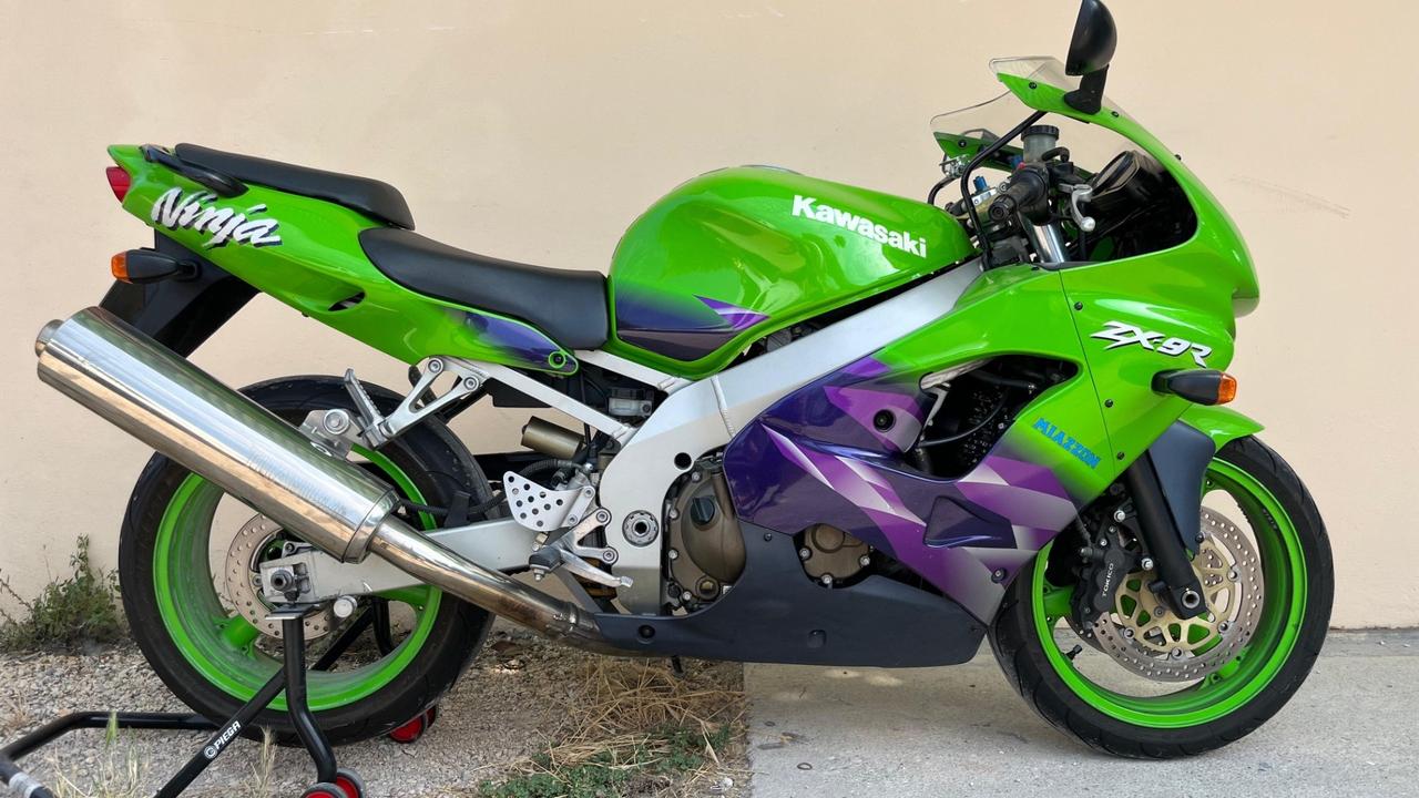 Kawasaki Ninja 900 ZX-9R
