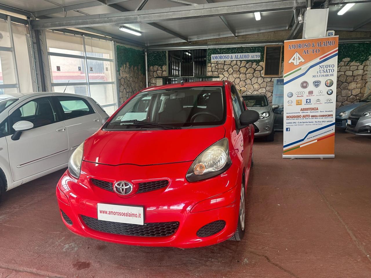 Toyota Aygo 1.0 12V VVT-i 5 porte Sol