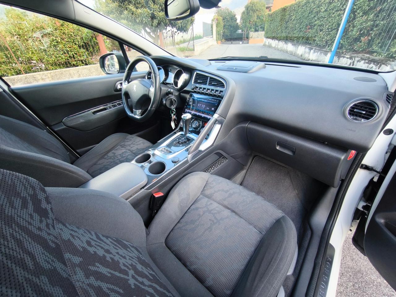 PEUGEOT 3008 HDI- ALLURE -CAMBIO AUTOMATICO