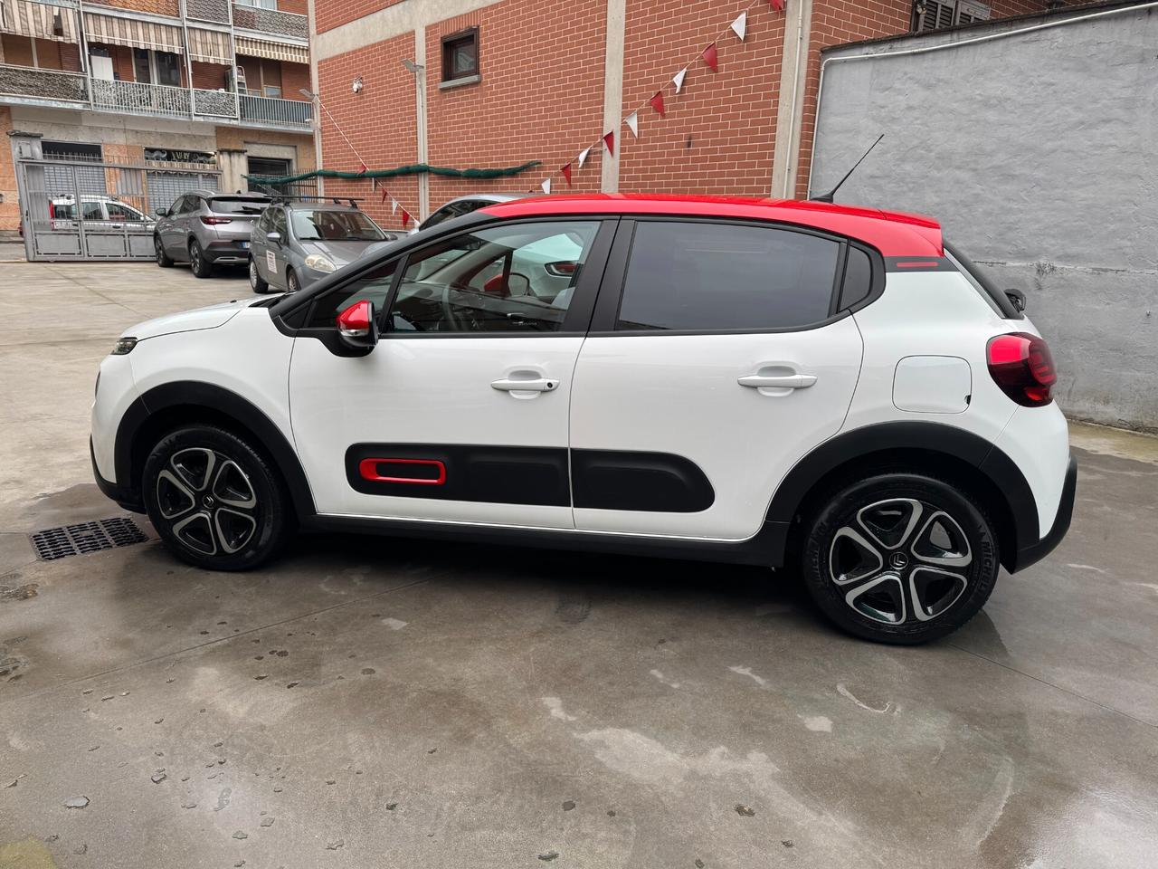 Citroen C3 1.2 puretech Shine Pack s KM. 22.000 ANNO 09/2022 FULL OPTIONAL