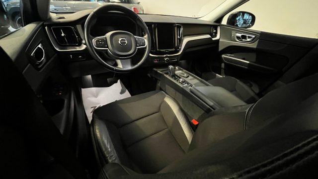 VOLVO XC60 B4 (d) AWD Geartronic Business Plus- PERFETTA