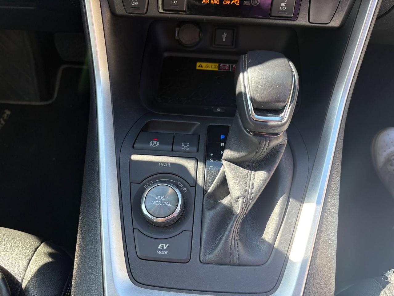 Toyota RAV 4 2.5 VVT-i HEV Lounge #10133