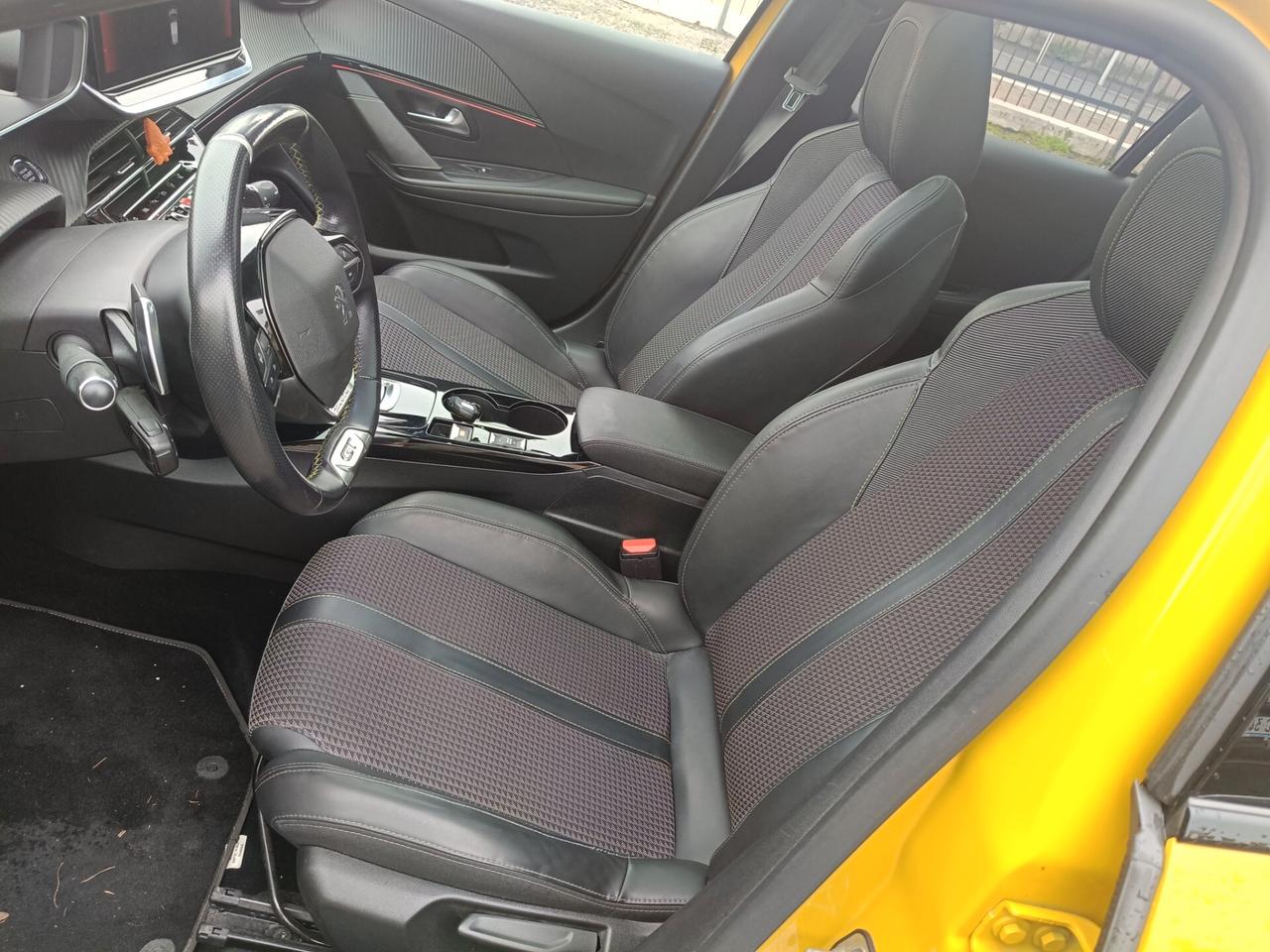 Peugeot 208 GT Line automatico