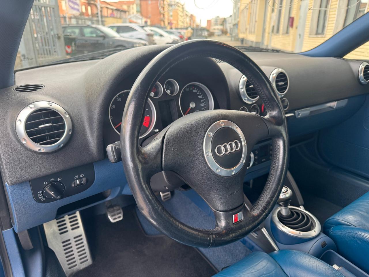 Audi TT Coupé 1.8 T 20V 179 CV PRESERIE